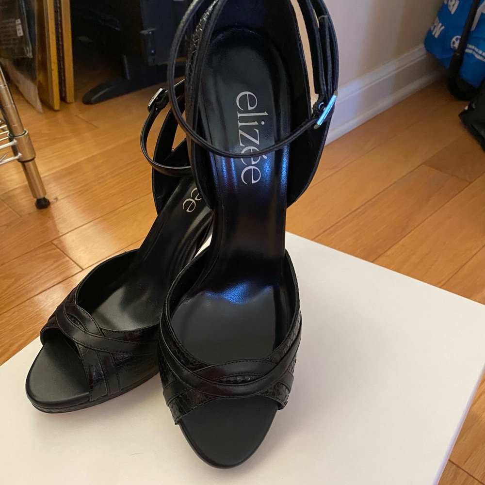 Adriana Sandal by Elizee Size 38 - Picture 11 of 13